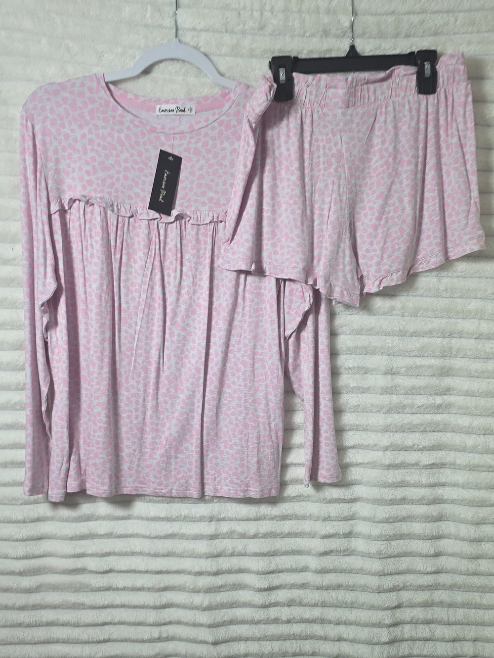 0283 Emerson Road Pink‎ Leopard Print Pajama Top & Shorts Set